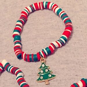Holiday Tree Charm Bracelet Beads Adjustable Sturdy Elastic Cord NEW MWT